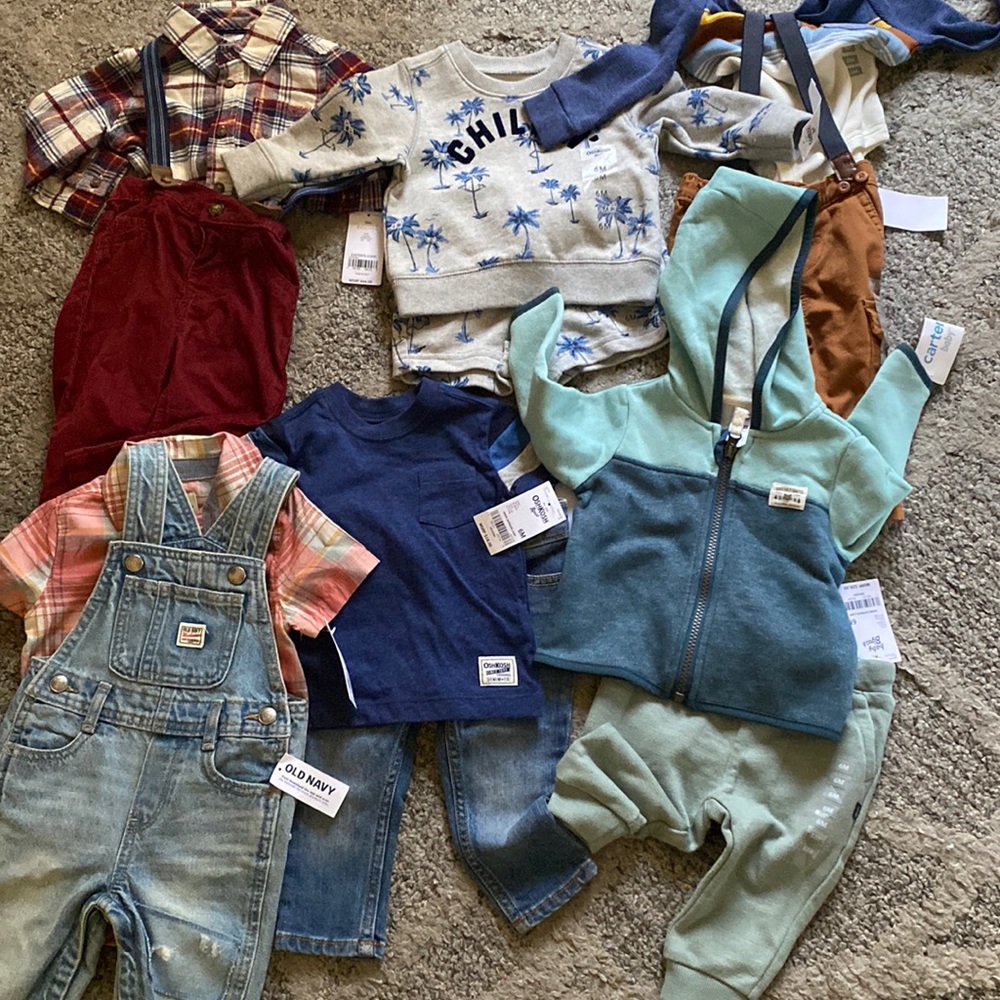 6 brand new outfits with tags size 6 months
